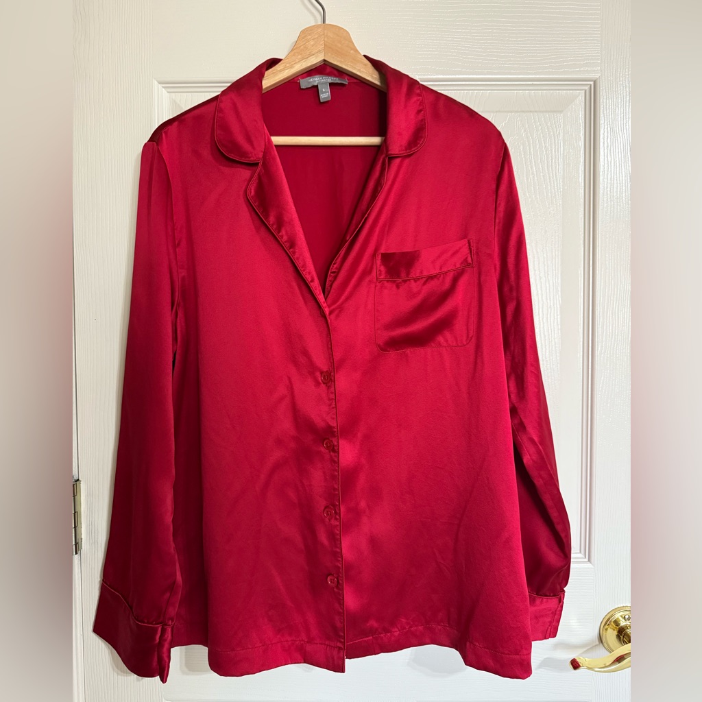 Neiman Marcus Intimates 100% Silk Red Pajama Top Blouse L Button Down Holiday